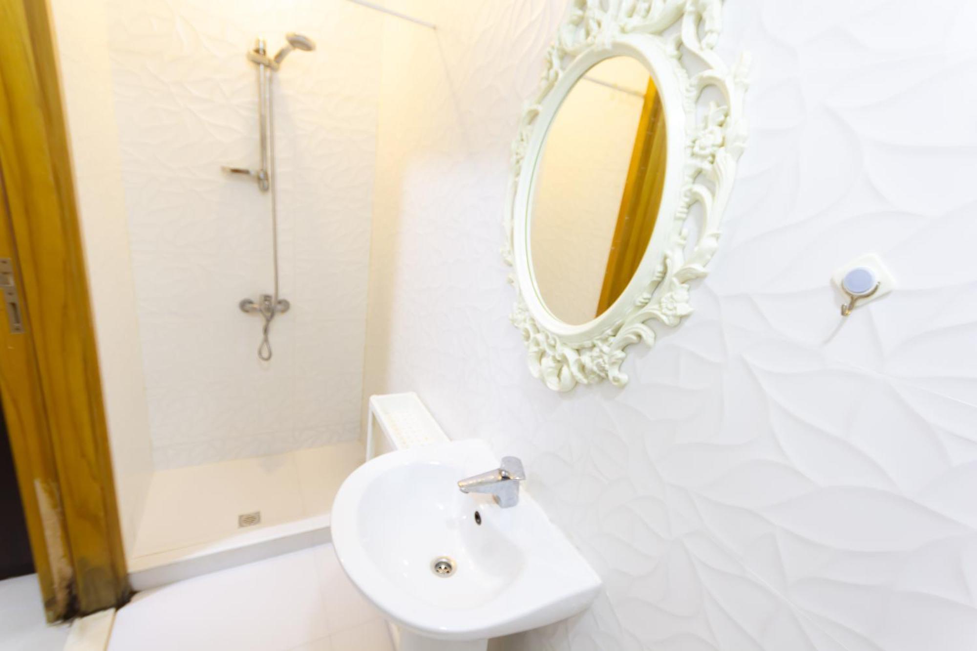 Budget Rooms With Private Bathroom For 'Girls' Only In Dubai, Marina エクステリア 写真