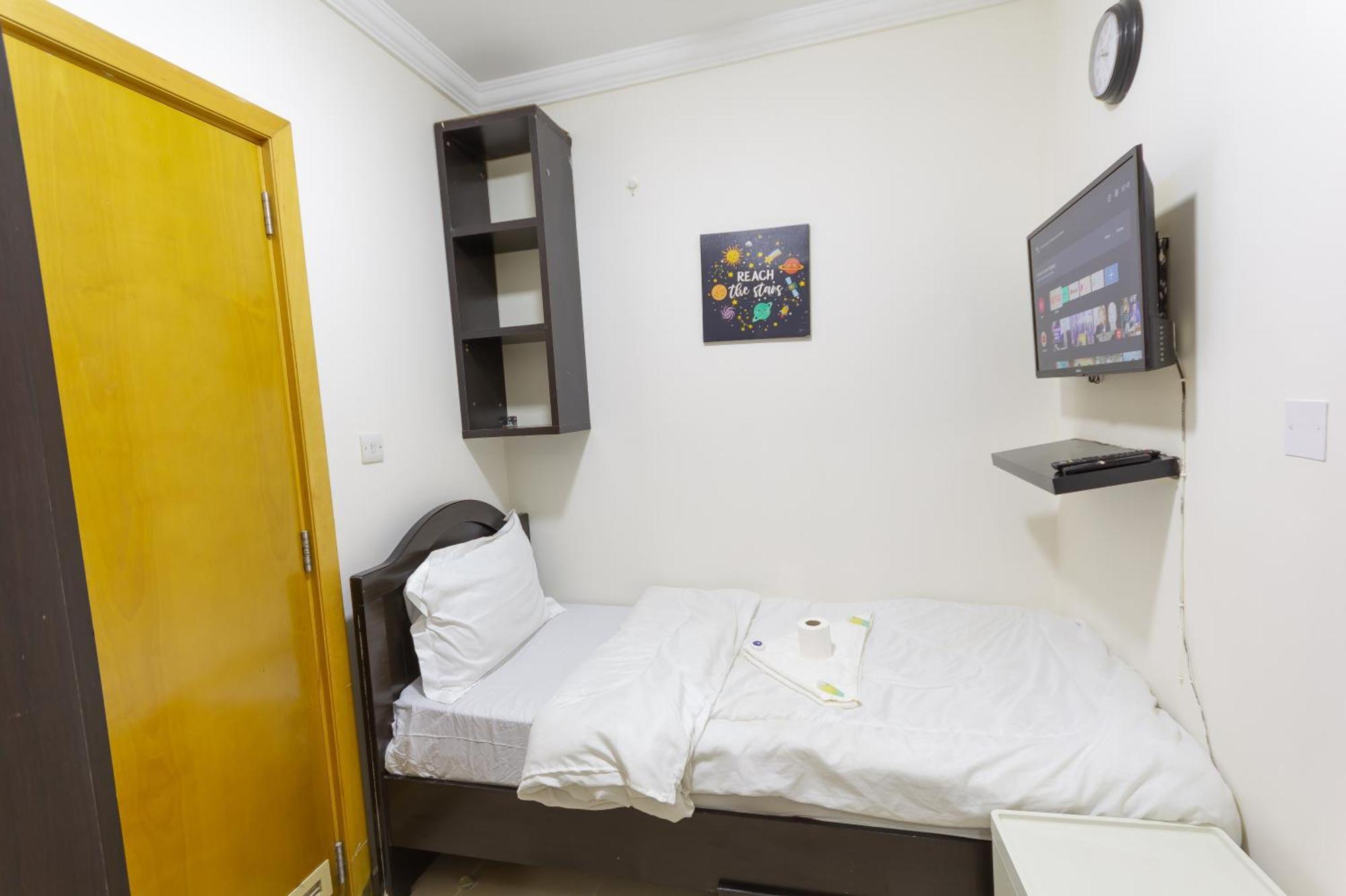 Budget Rooms With Private Bathroom For 'Girls' Only In Dubai, Marina エクステリア 写真