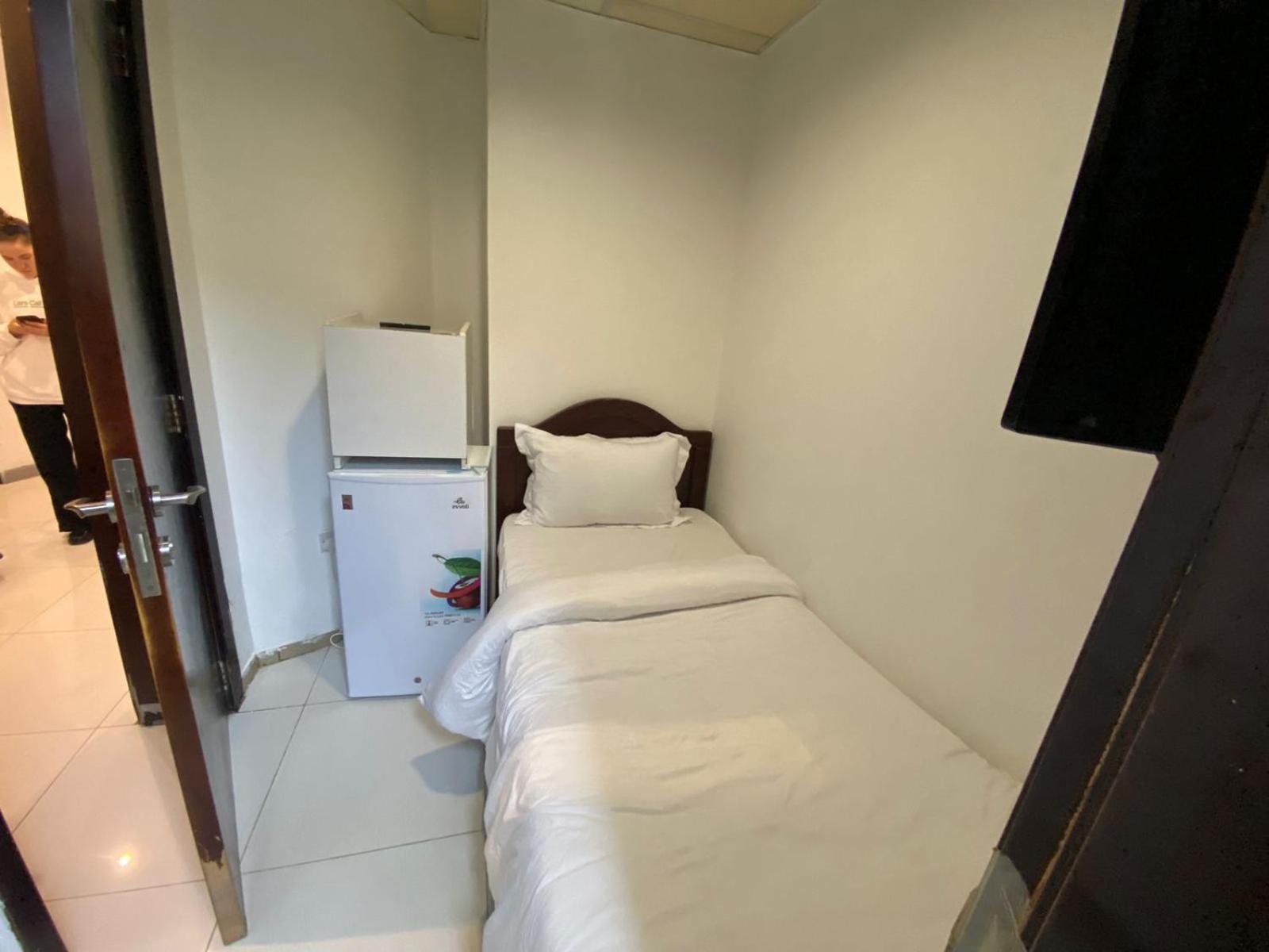 Budget Rooms With Private Bathroom For 'Girls' Only In Dubai, Marina エクステリア 写真