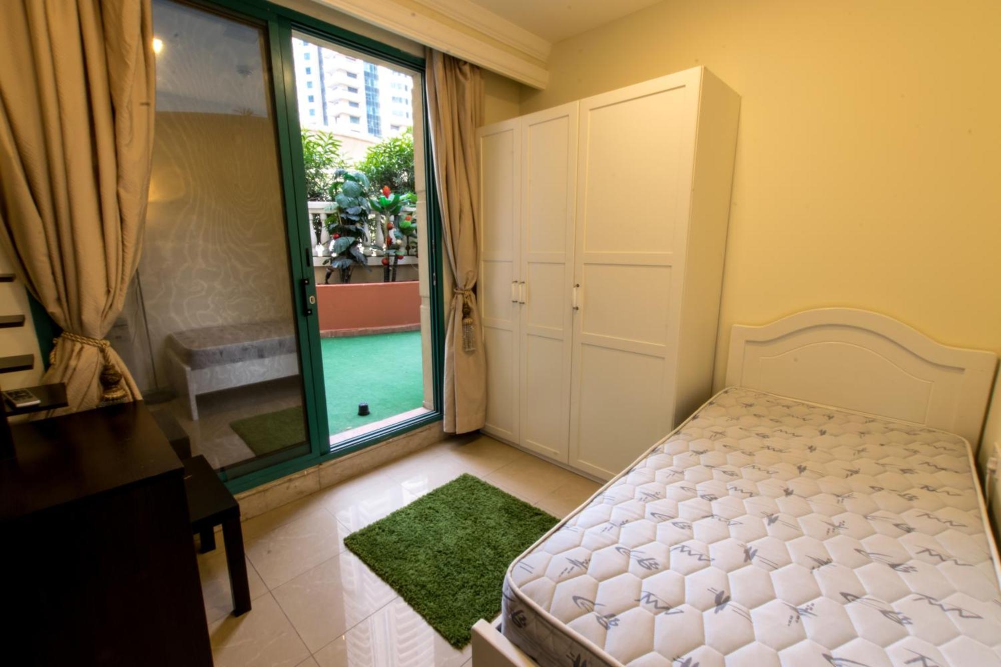 Budget Rooms With Private Bathroom For 'Girls' Only In Dubai, Marina エクステリア 写真