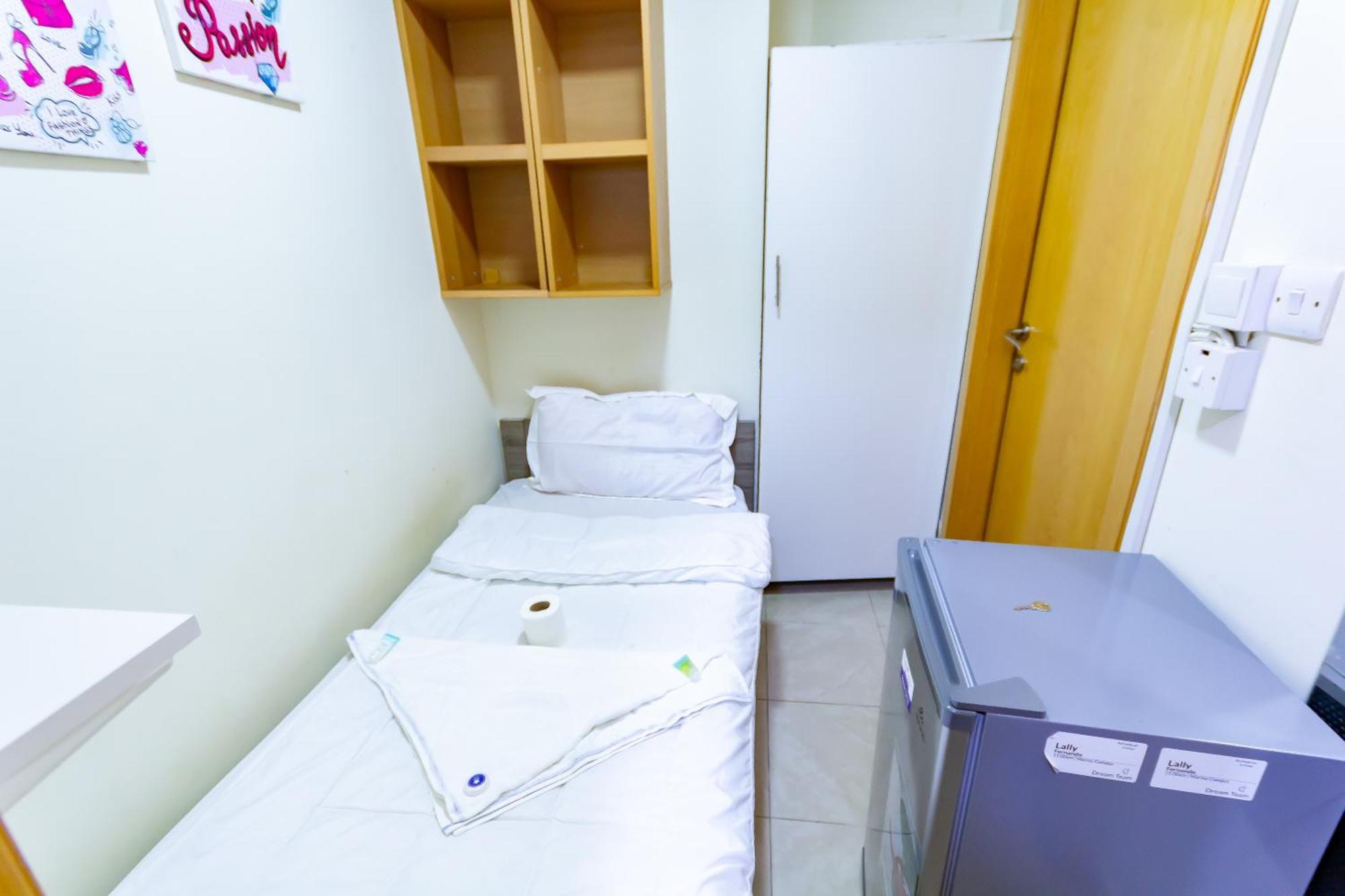 Budget Rooms With Private Bathroom For 'Girls' Only In Dubai, Marina エクステリア 写真