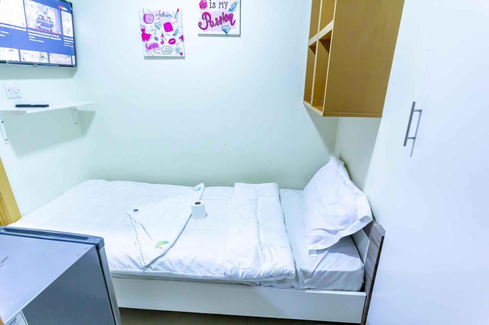 Budget Rooms With Private Bathroom For 'Girls' Only In Dubai, Marina エクステリア 写真