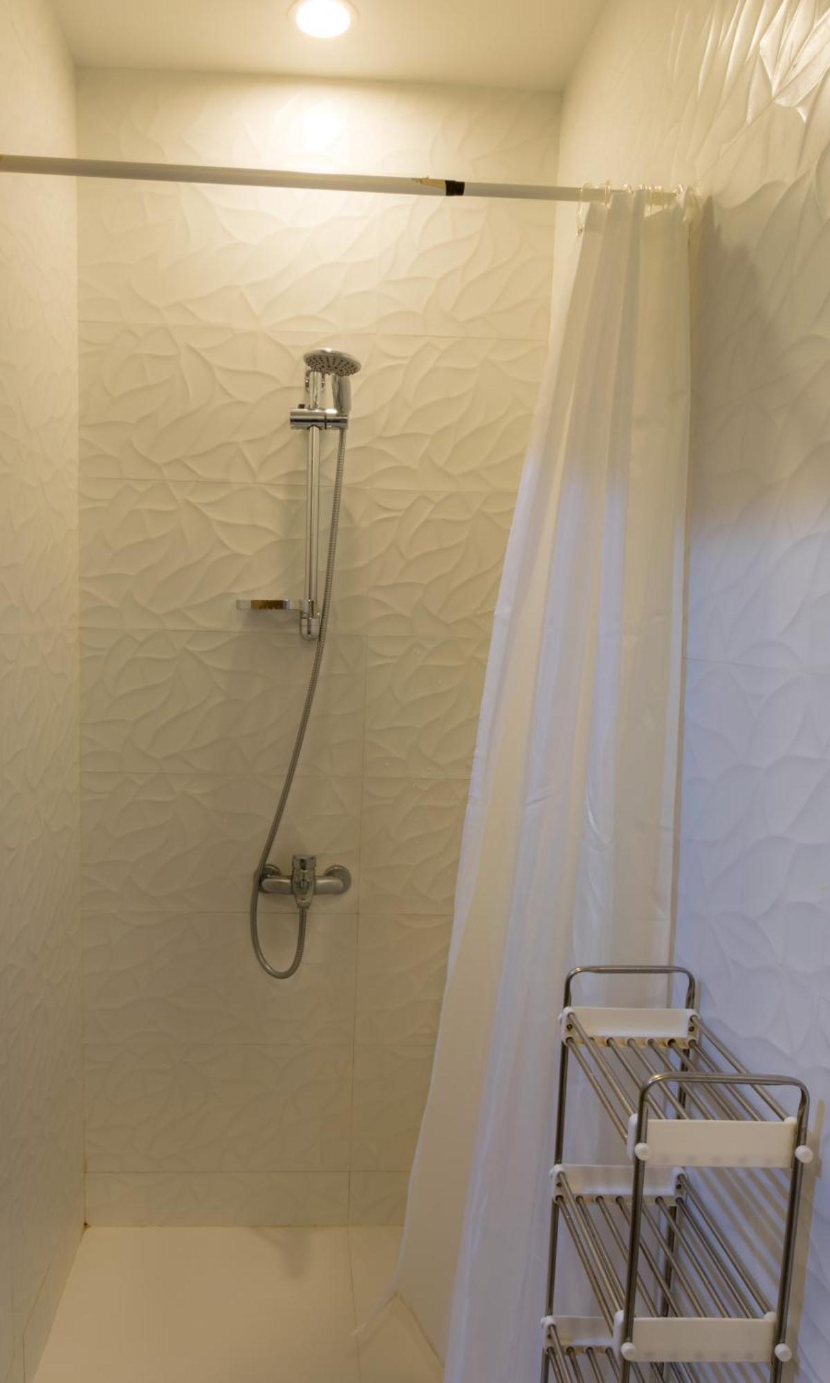 Budget Rooms With Private Bathroom For 'Girls' Only In Dubai, Marina エクステリア 写真