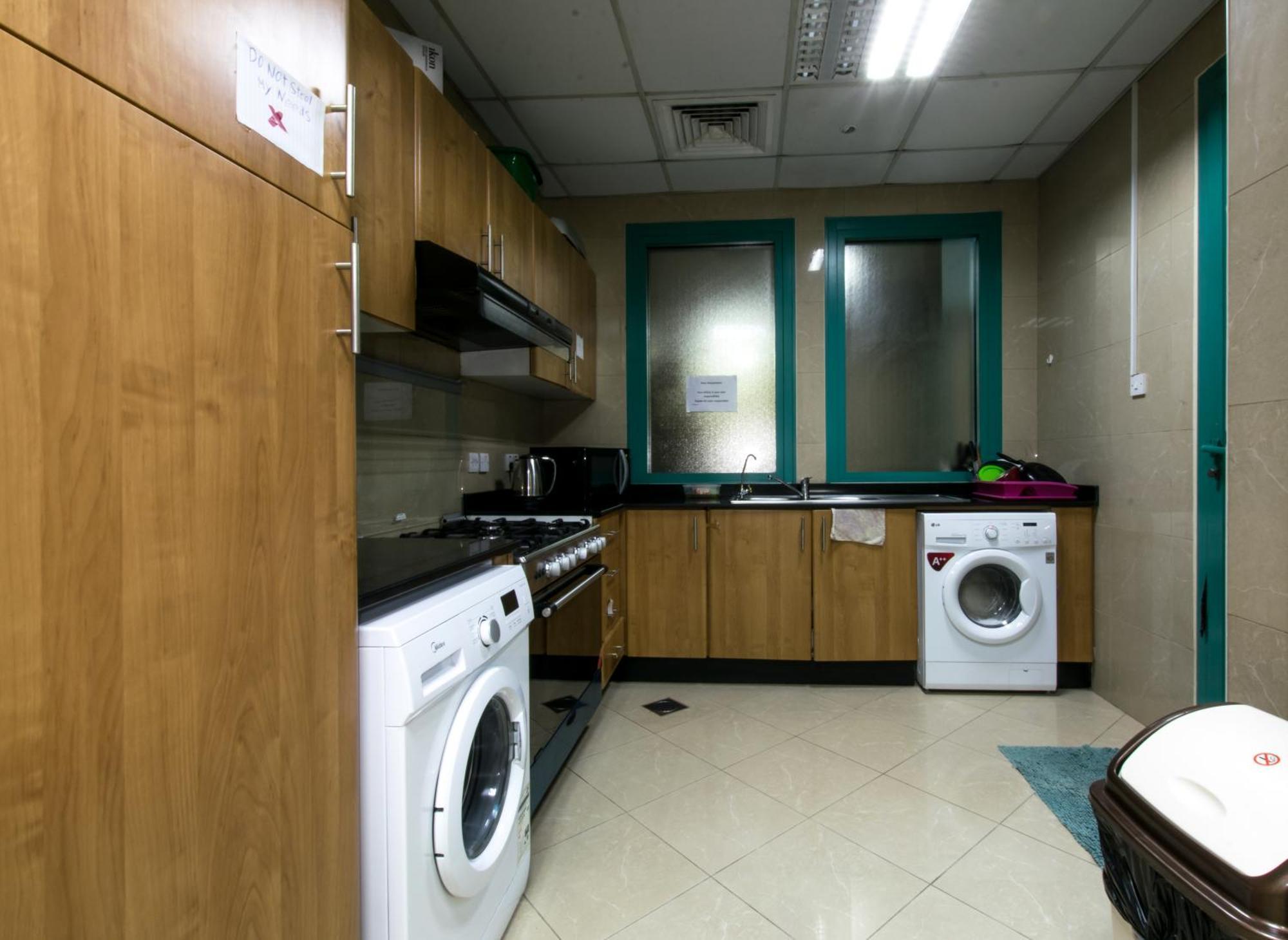 Budget Rooms With Private Bathroom For 'Girls' Only In Dubai, Marina エクステリア 写真