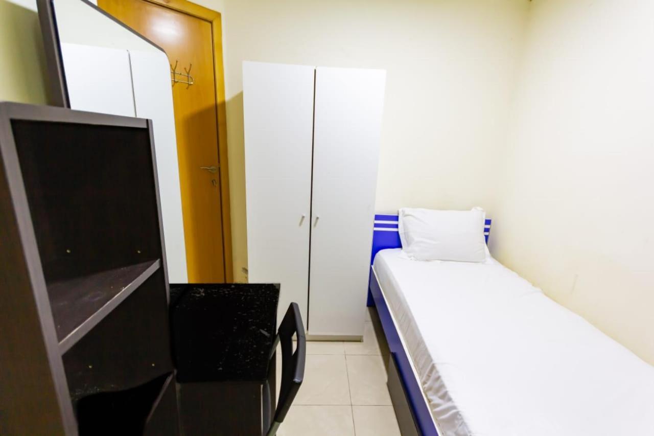 Budget Rooms With Private Bathroom For 'Girls' Only In Dubai, Marina エクステリア 写真