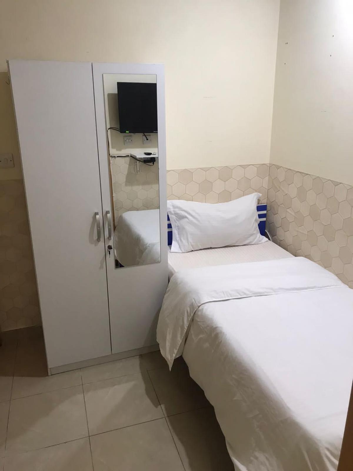 Budget Rooms With Private Bathroom For 'Girls' Only In Dubai, Marina エクステリア 写真