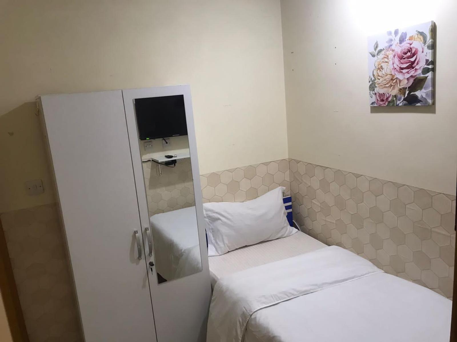 Budget Rooms With Private Bathroom For 'Girls' Only In Dubai, Marina エクステリア 写真
